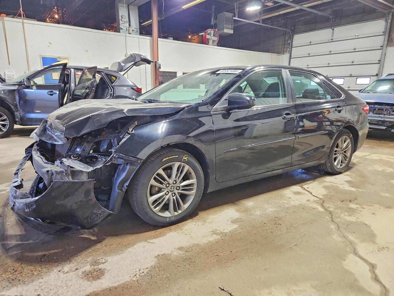 2016 TOYOTA CAMRY