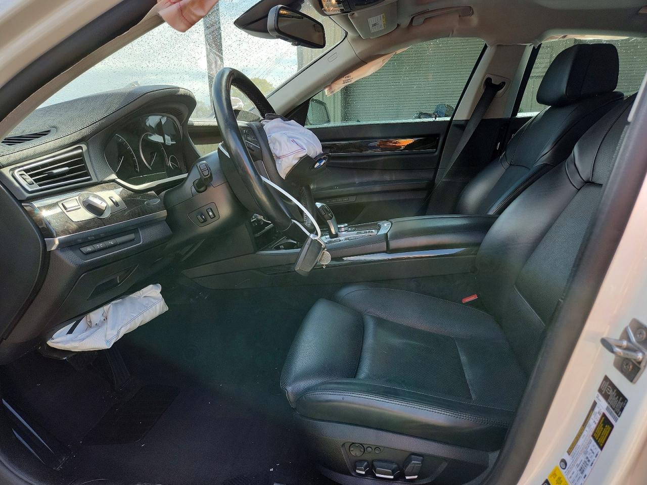 2012 BMW 750 XI photo 19