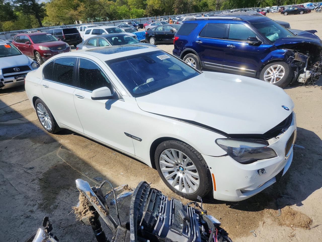 2012 BMW 750 XI photo 10