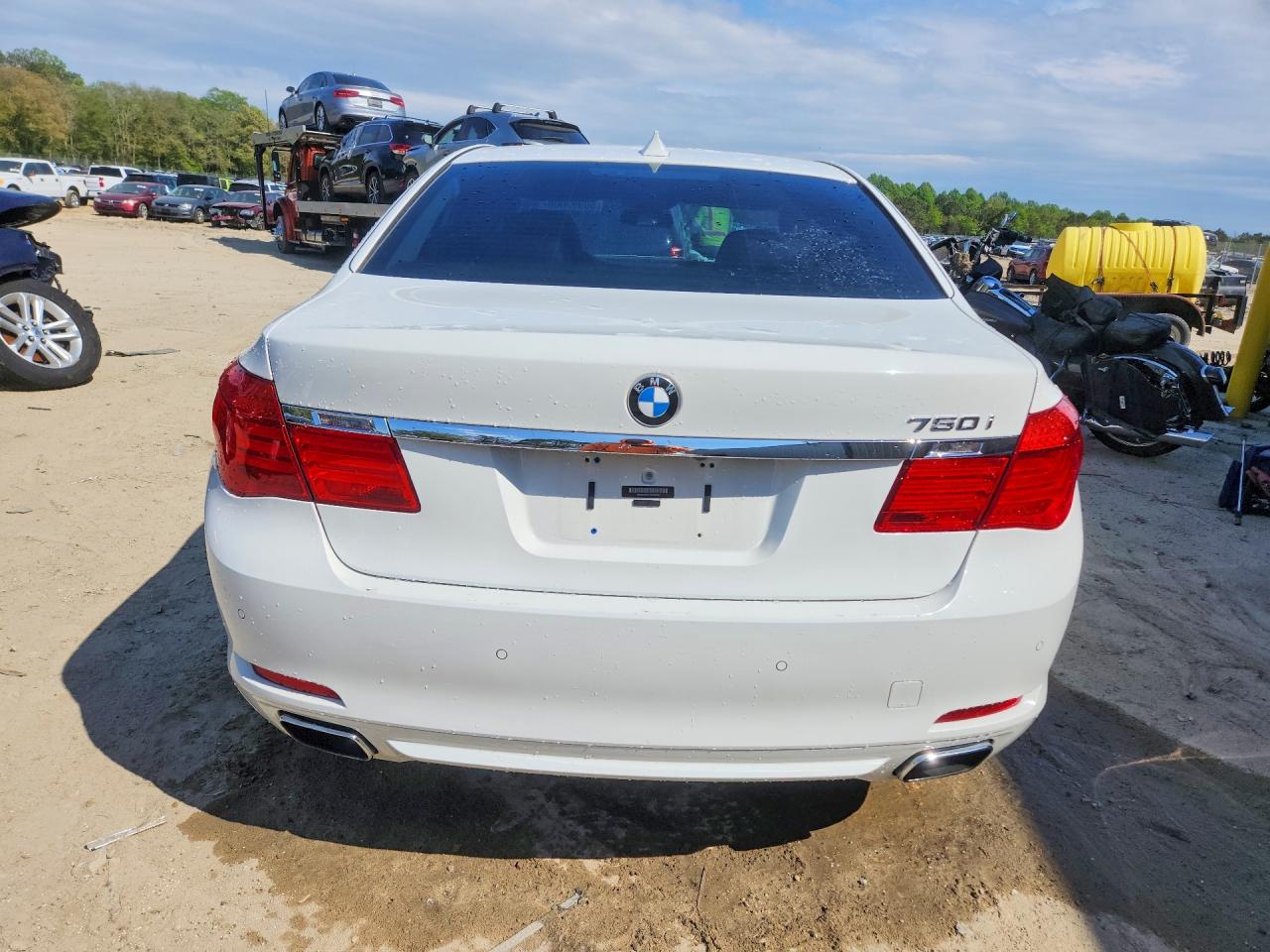 2012 BMW 750 XI photo 16