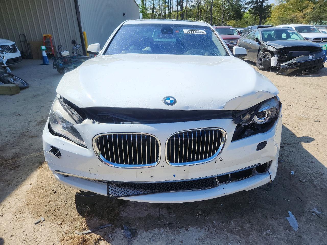 2012 BMW 750 XI photo 13