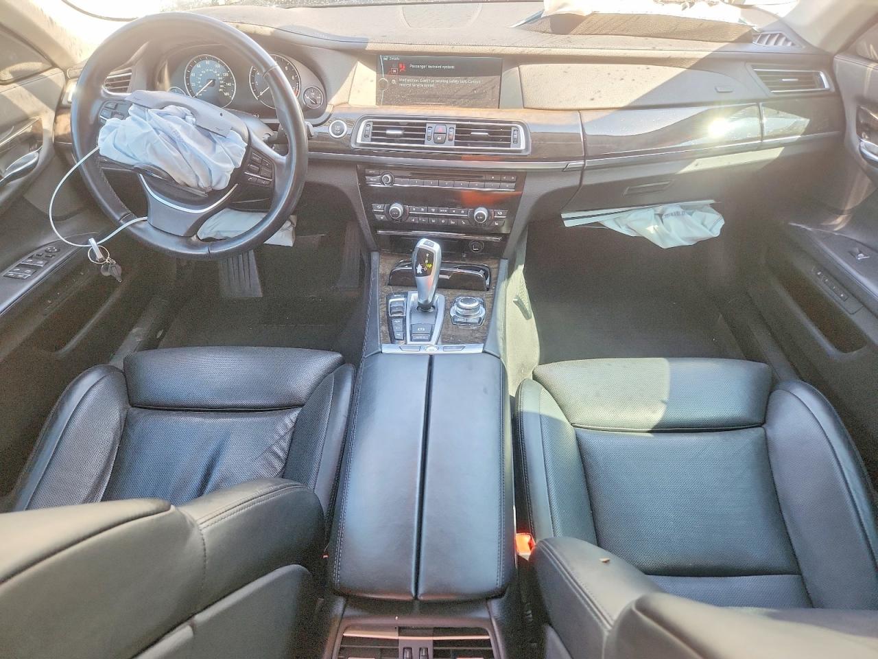 2012 BMW 750 XI photo 22