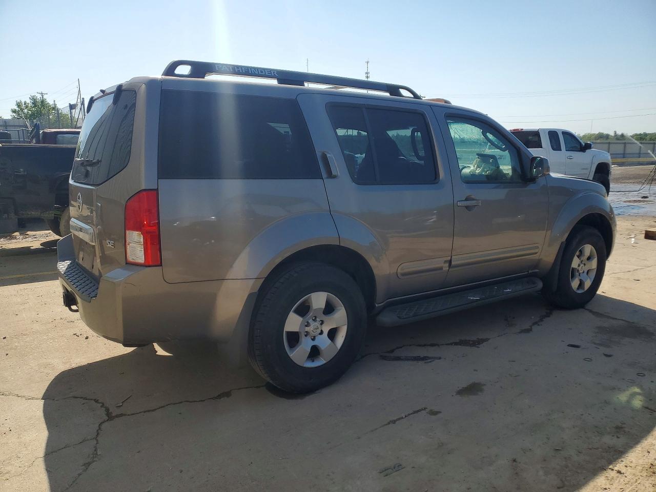 2006 NISSAN PATHFINDER S photo 3