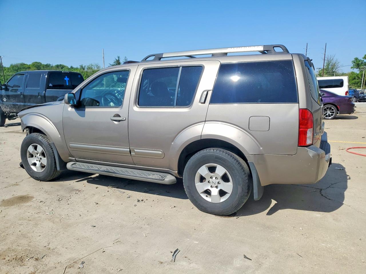2006 NISSAN PATHFINDER S photo 2