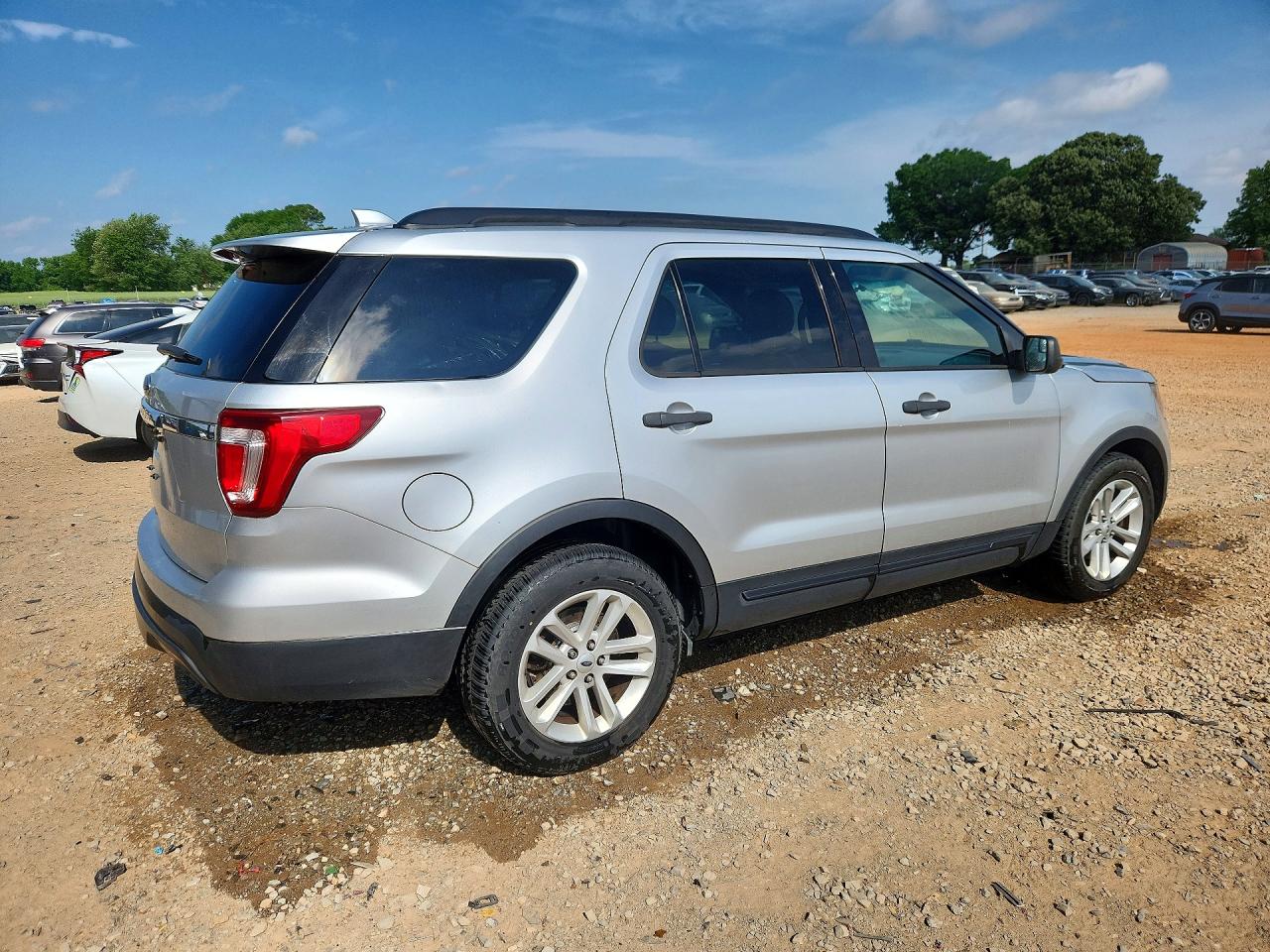 2017 FORD EXPLORER photo 5