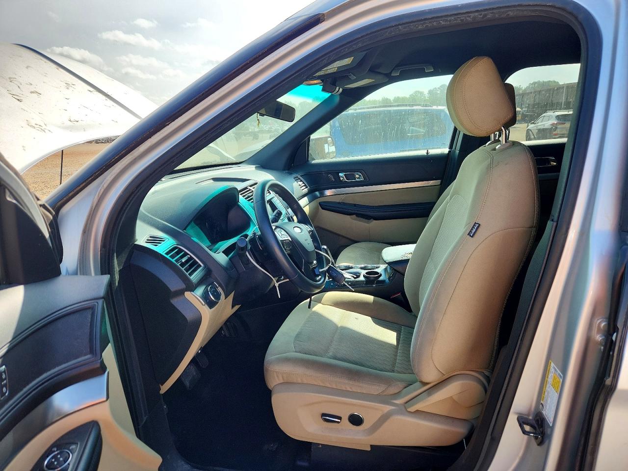 2017 FORD EXPLORER photo 13