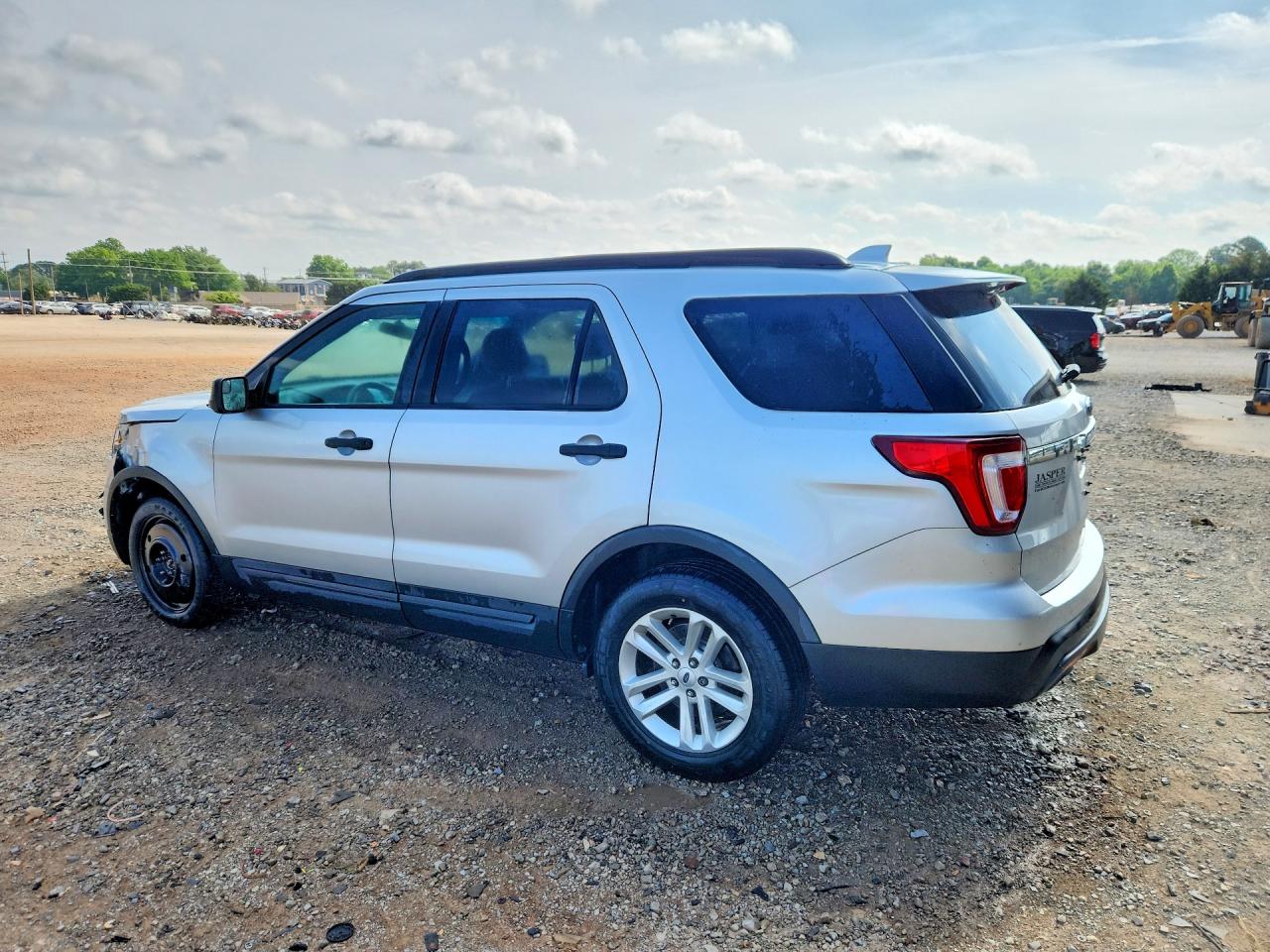 2017 FORD EXPLORER photo 3