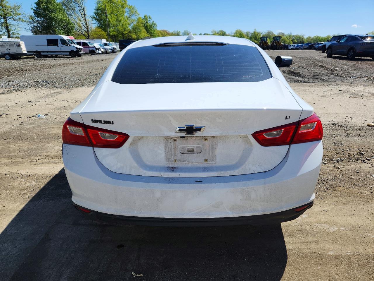 2016 CHEVROLET MALIBU LT photo 11