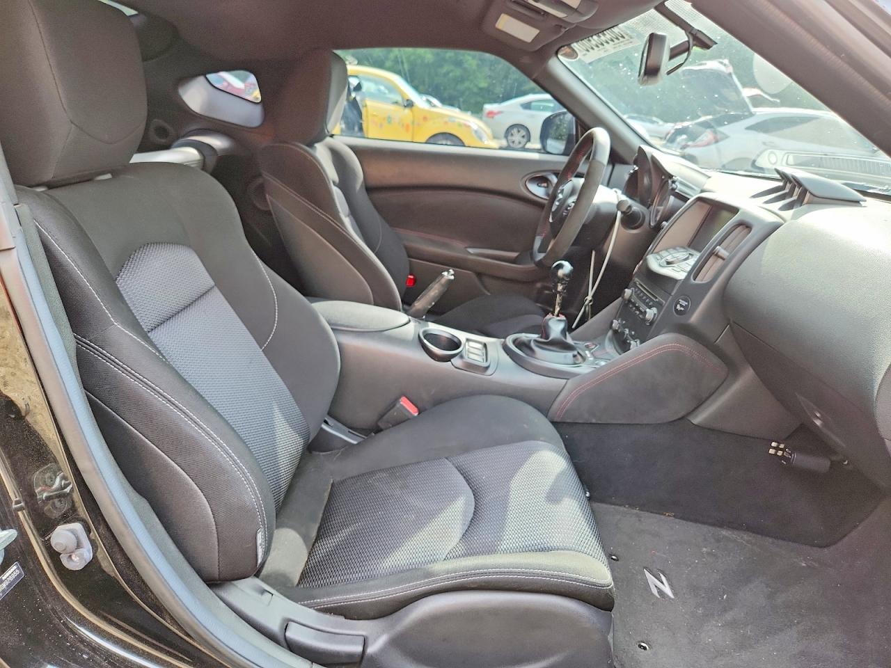 2016 NISSAN 370Z BASE photo 10