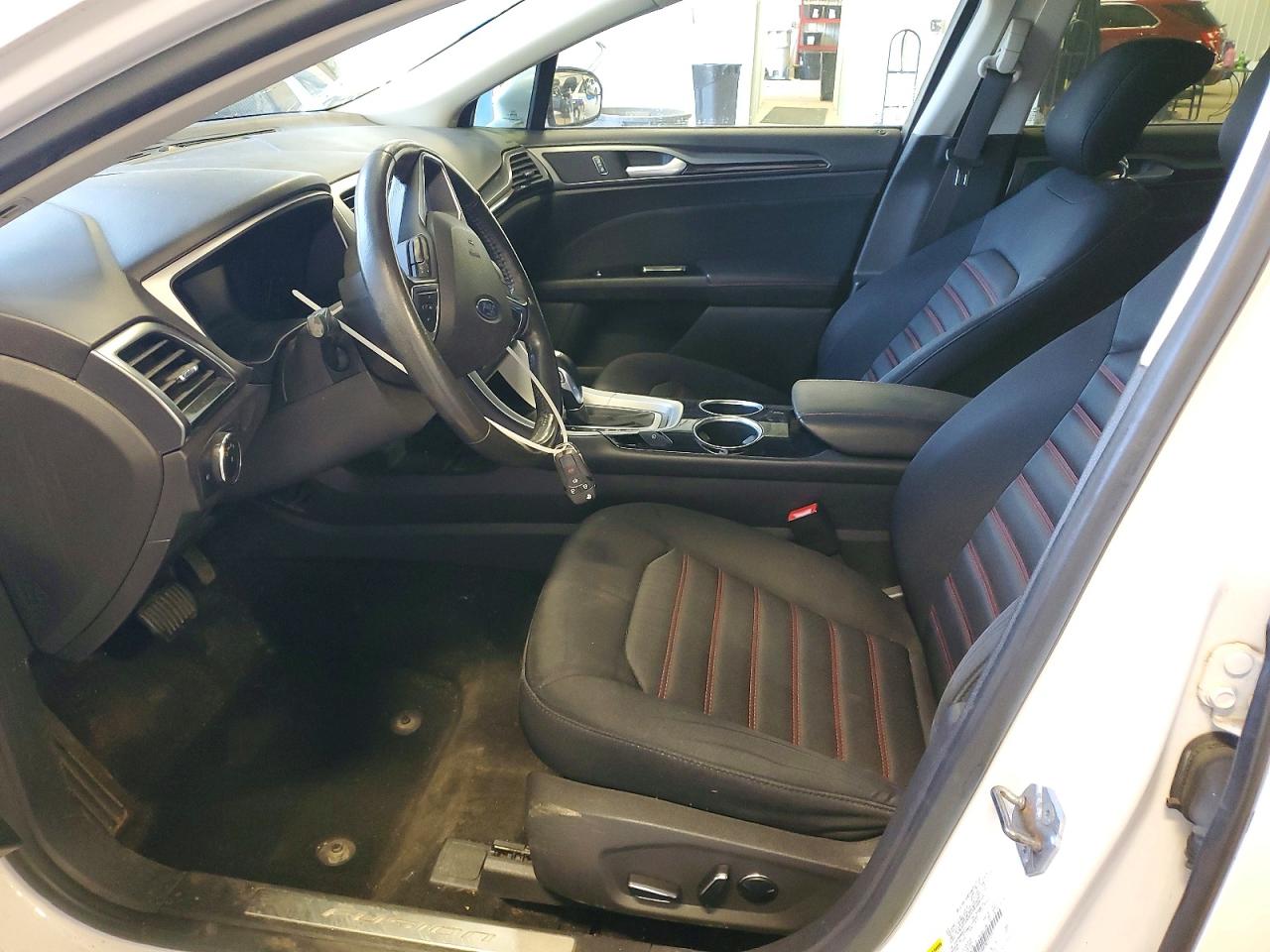 2013 FORD FUSION SE photo 13