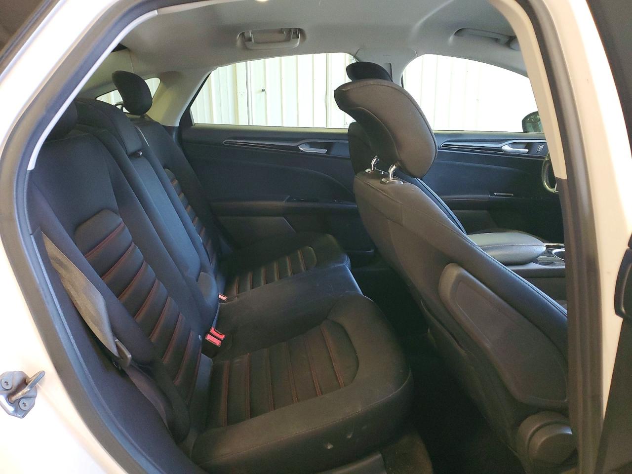 2013 FORD FUSION SE photo 19