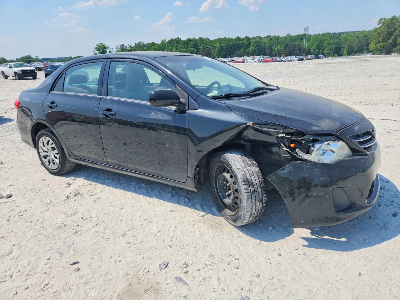 2013 TOYOTA COROLLA LE photo 10