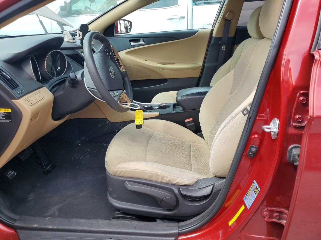 2013 HYUNDAI SONATA GLS photo 13