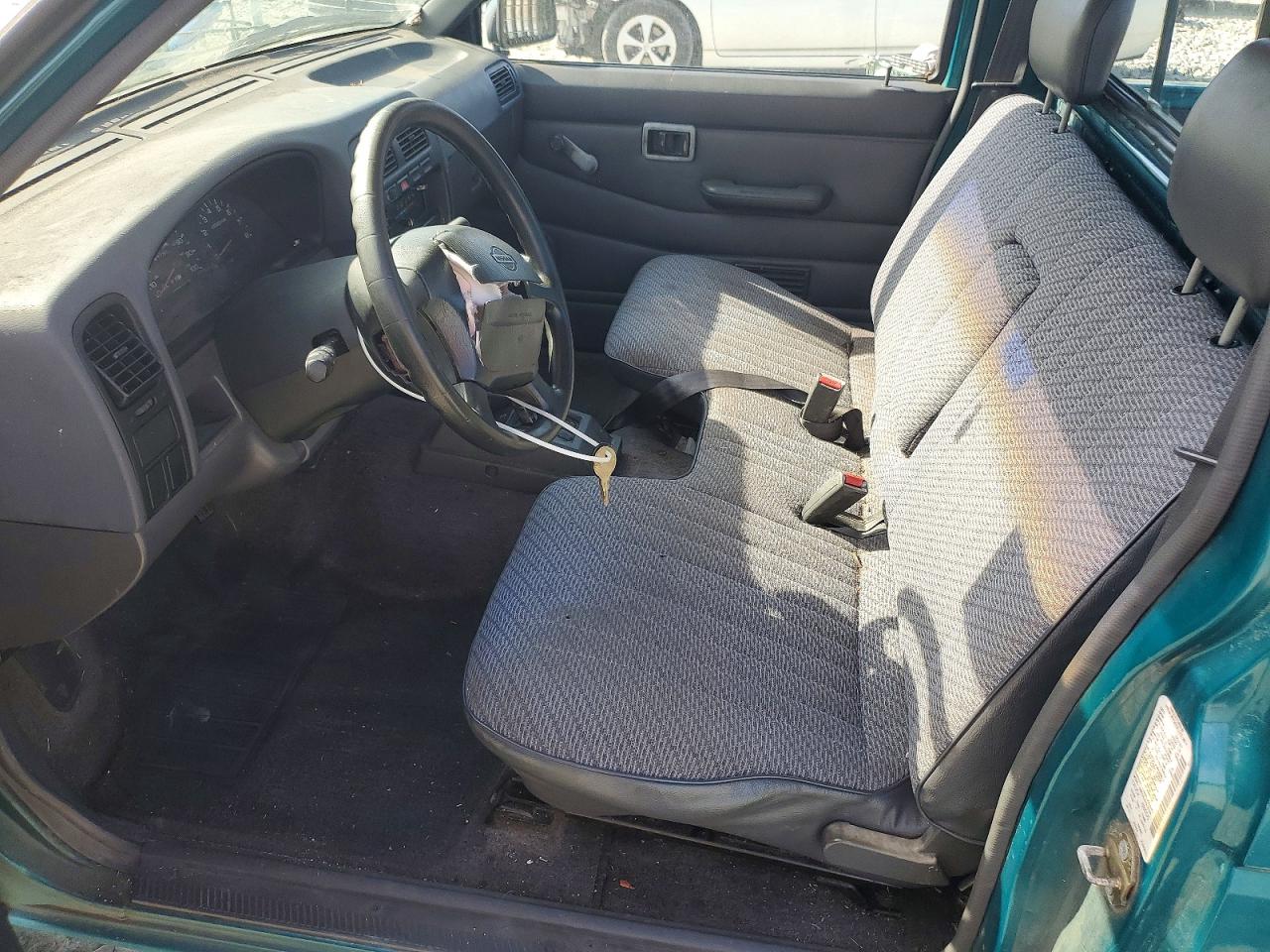 1997 NISSAN TRUCK BASE photo 13