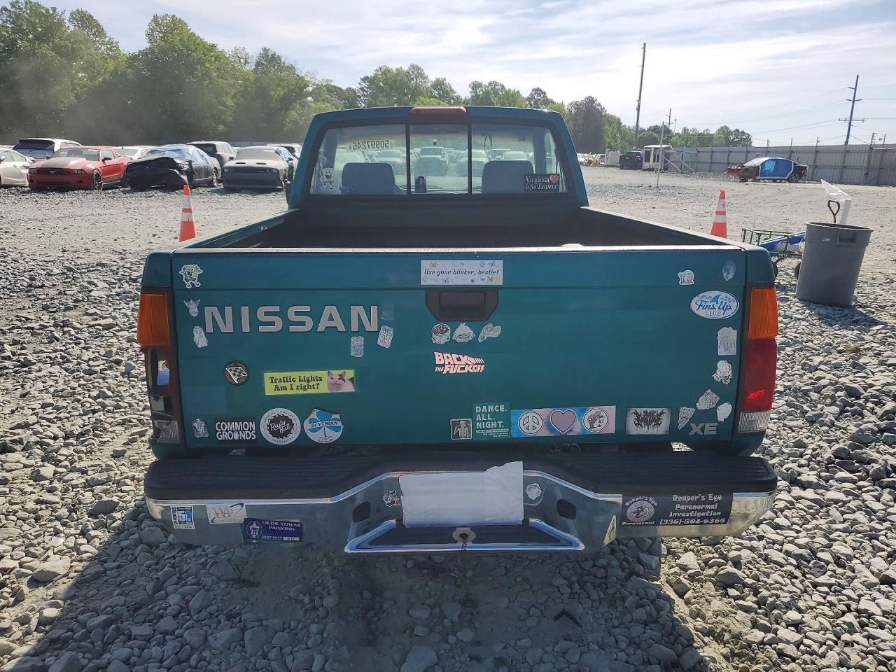 1997 NISSAN TRUCK BASE photo 11