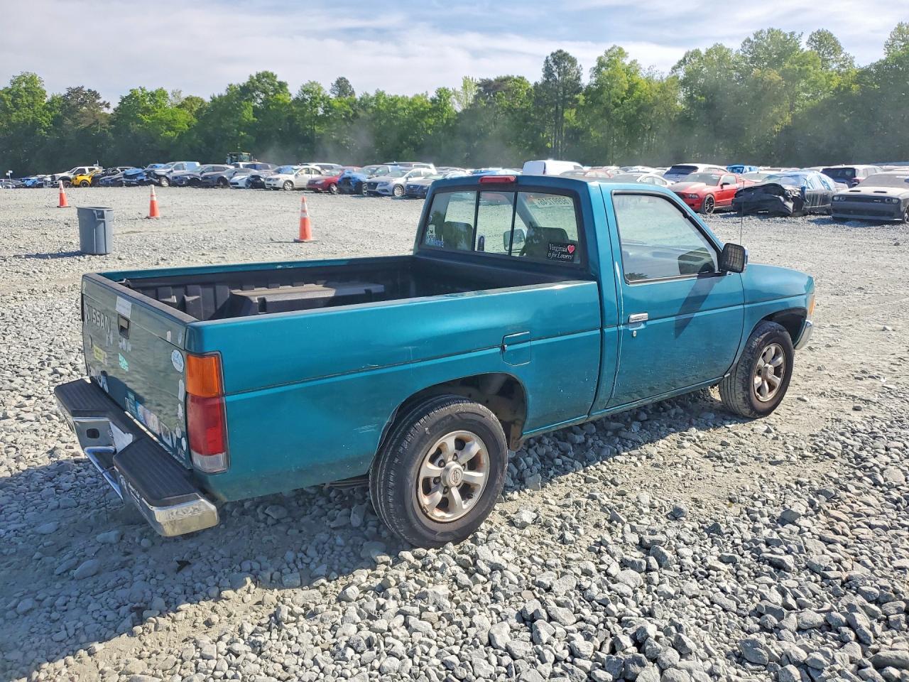 1997 NISSAN TRUCK BASE photo 5