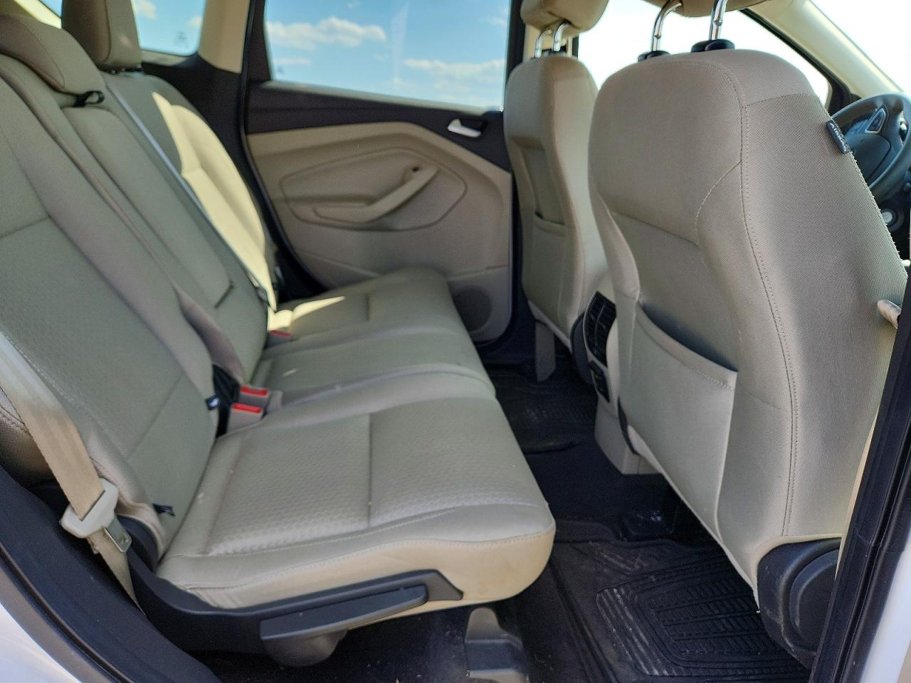 2017 FORD ESCAPE SE photo 21
