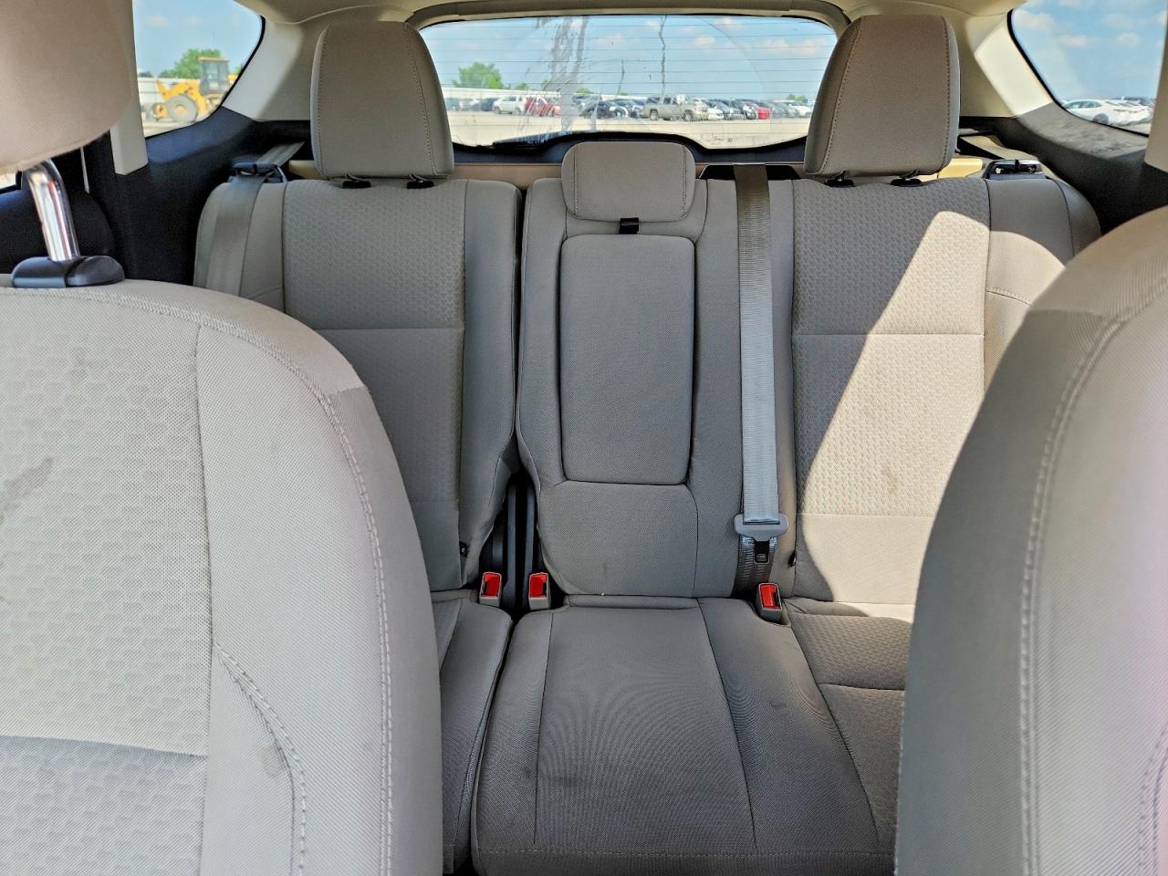 2017 FORD ESCAPE SE photo 19