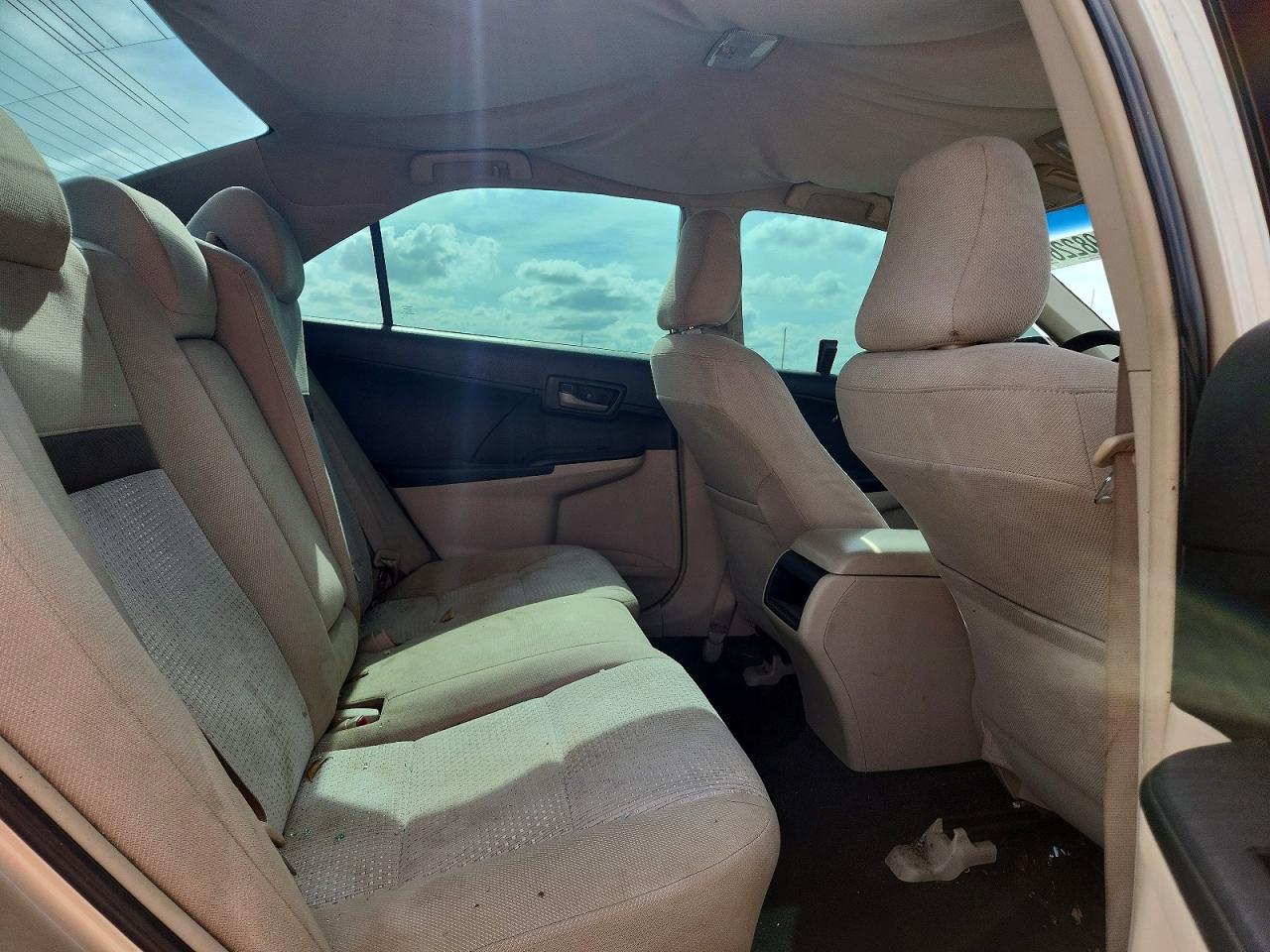 2012 TOYOTA CAMRY LE photo 19