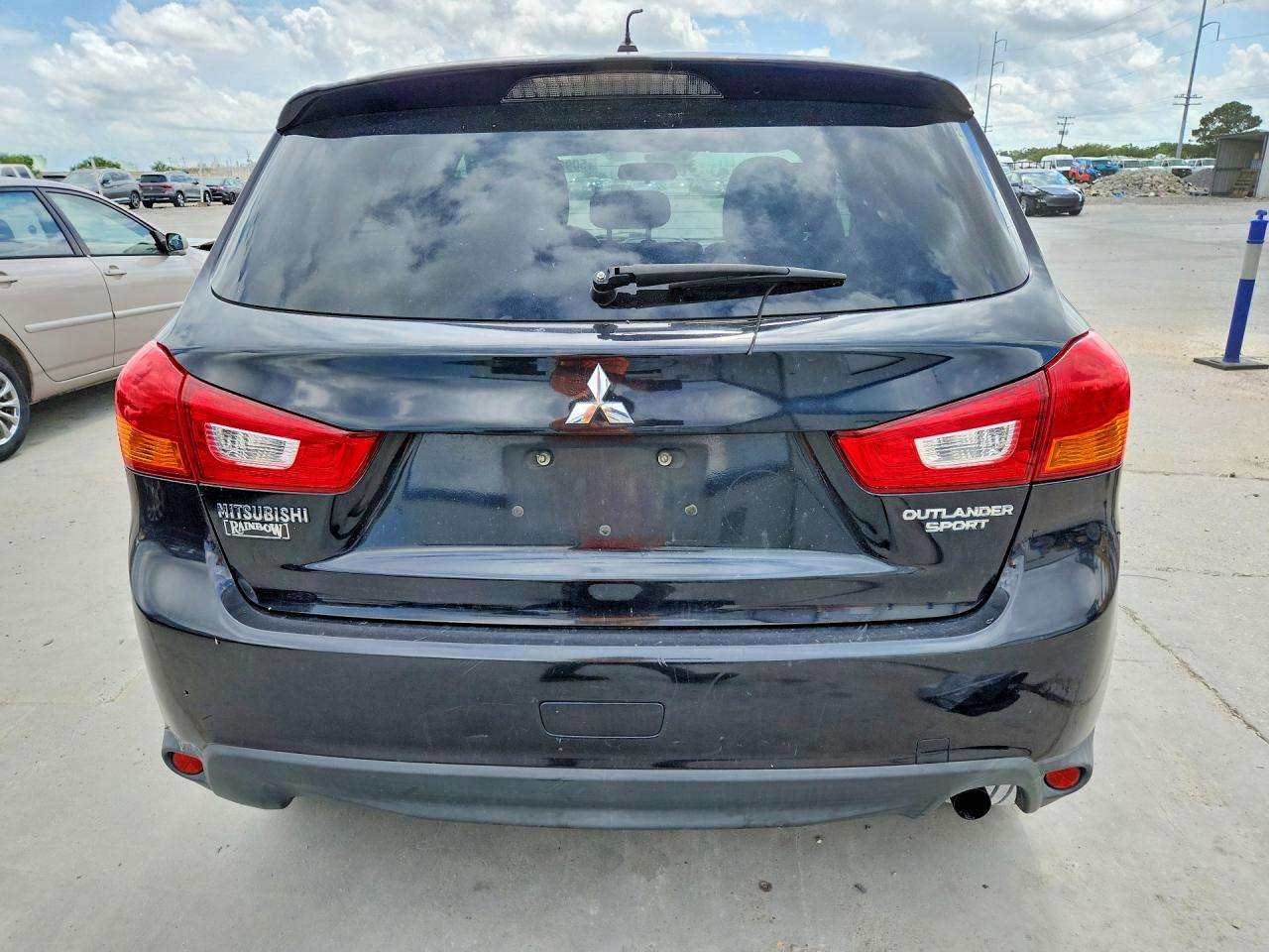 2014 MITSUBISHI OUTLANDER SPORT ES photo 6