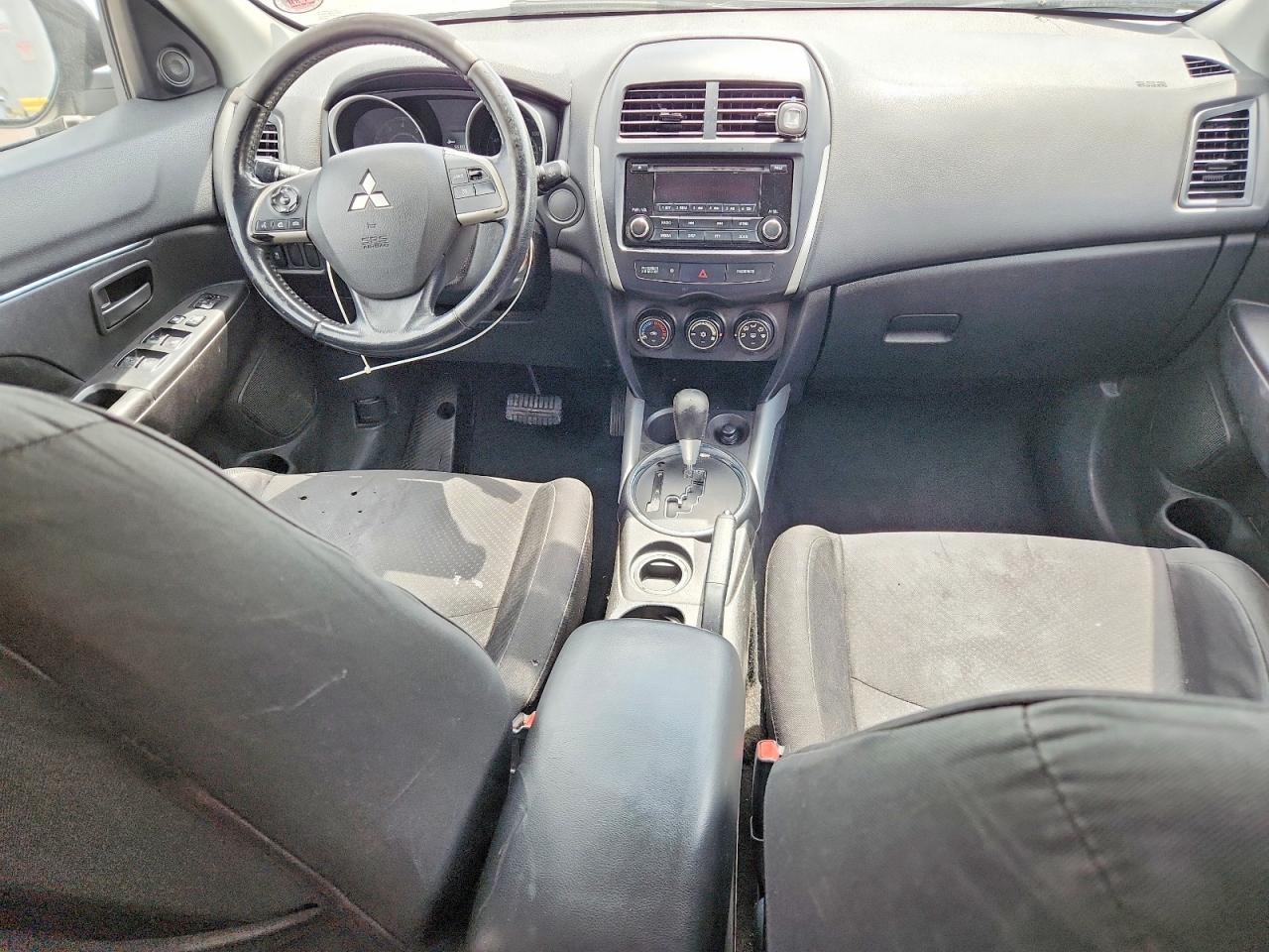 2014 MITSUBISHI OUTLANDER SPORT ES photo 8