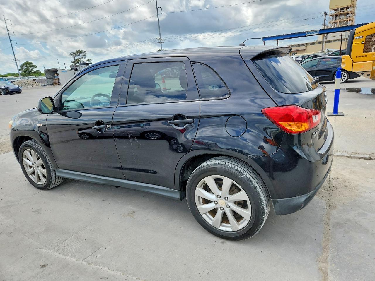 2014 MITSUBISHI OUTLANDER SPORT ES photo 2
