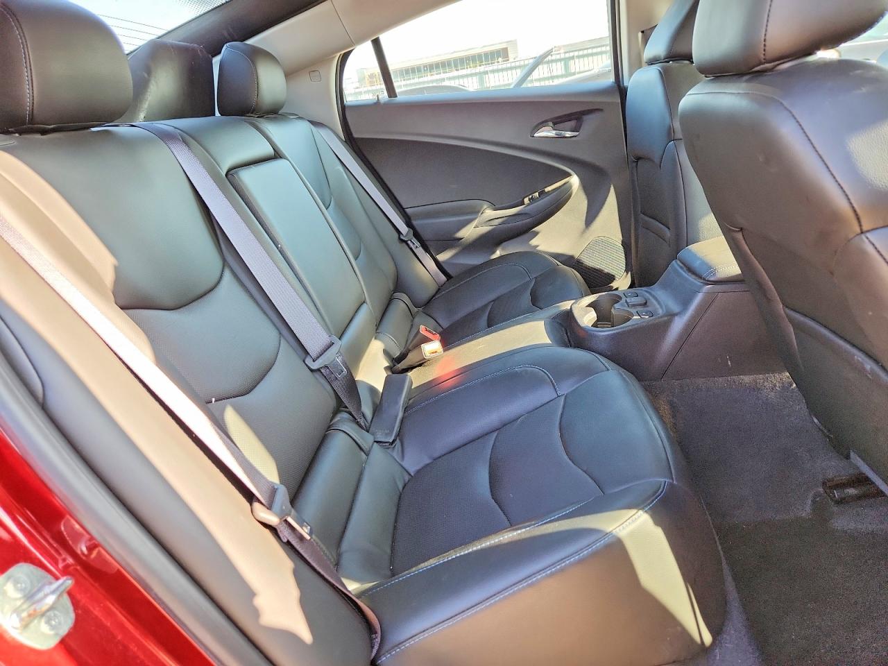 2017 CHEVROLET VOLT PREMIER photo 19