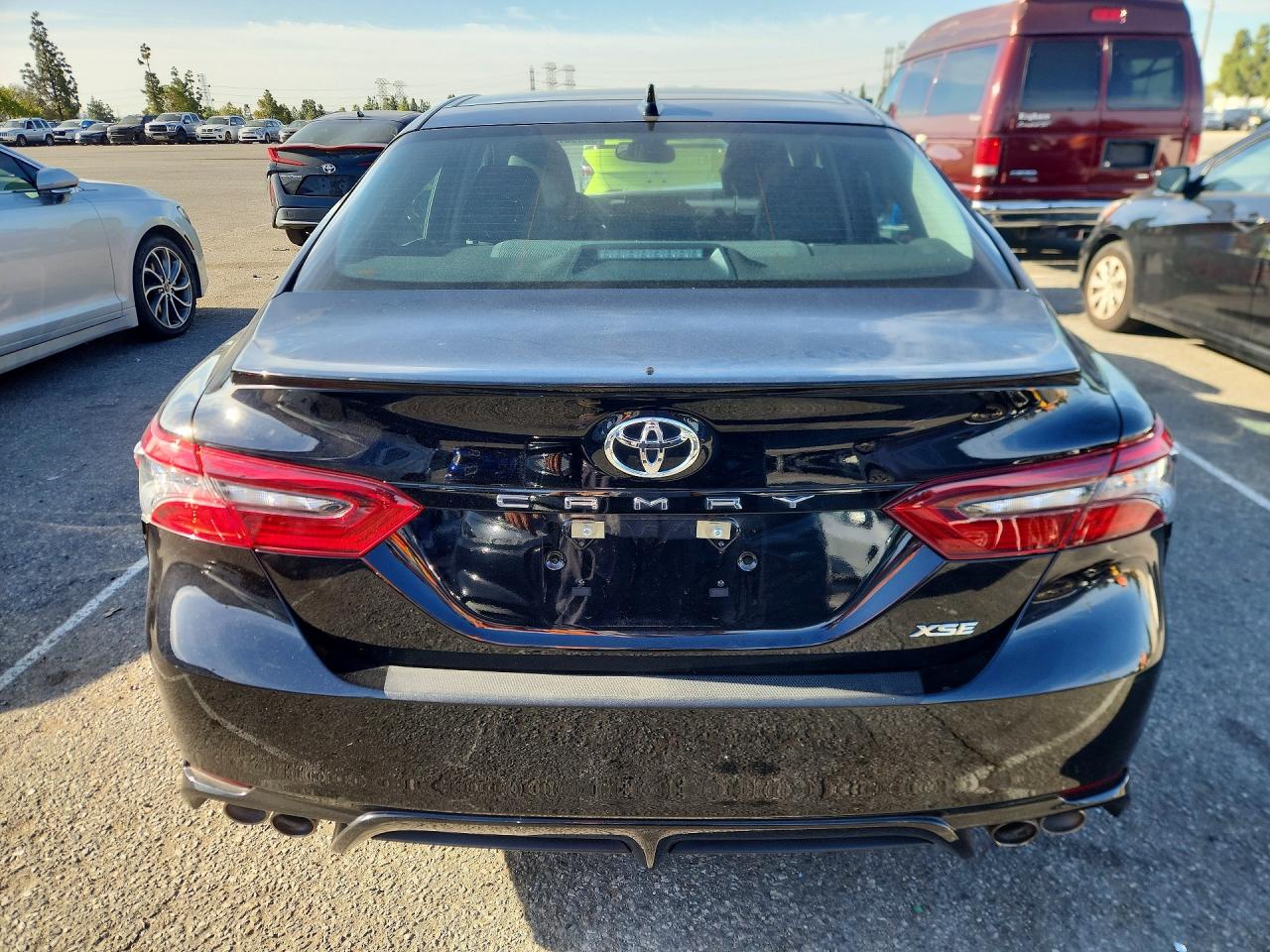 2021 TOYOTA CAMRY XSE photo 6