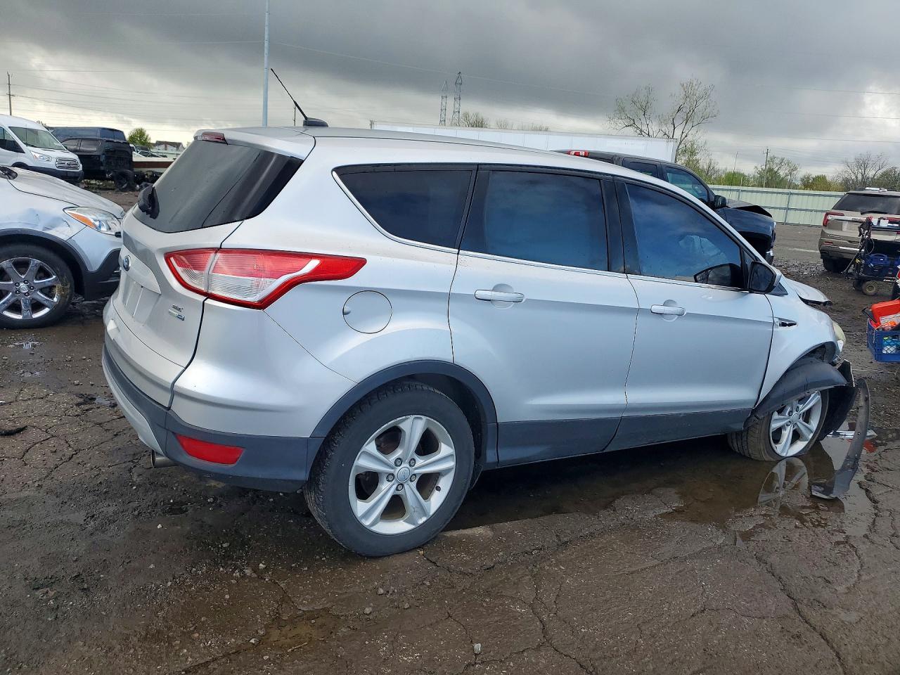2013 FORD ESCAPE SE photo 5