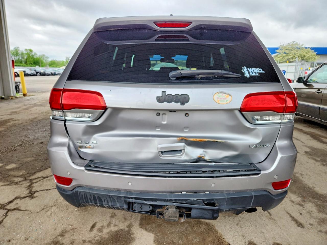 2016 JEEP GRAND CHEROKEE LAREDO photo 16