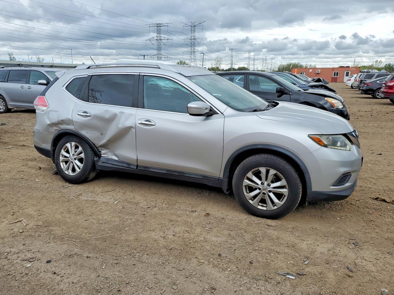 2014 NISSAN ROGUE SV photo 4