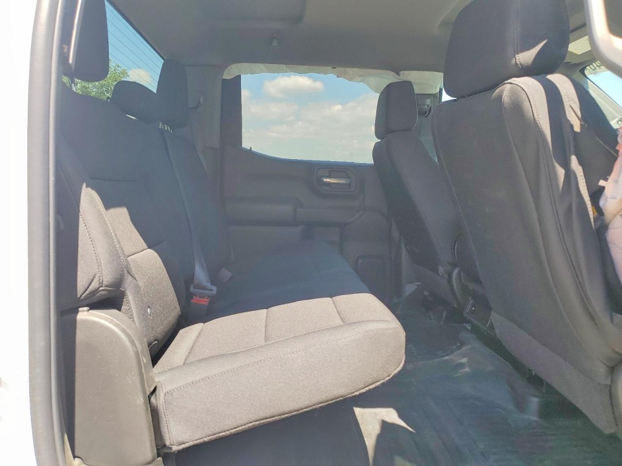 2025 CHEVROLET SILVERADO K1500 photo 28