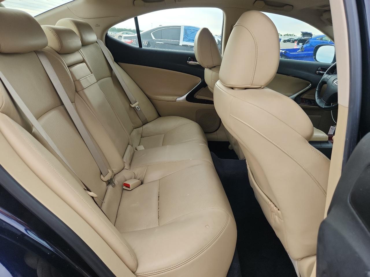 2008 LEXUS IS 350 photo 28