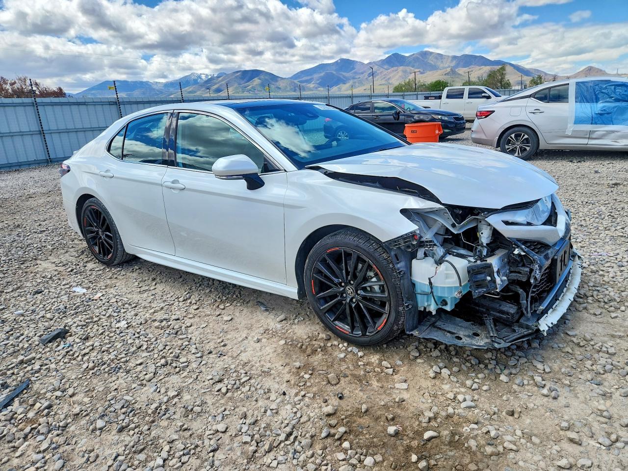 2021 TOYOTA CAMRY XSE photo 7