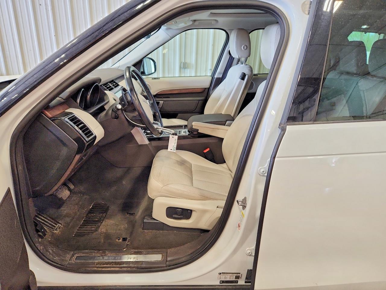 2017 LAND ROVER DISCOVERY HSE photo 13