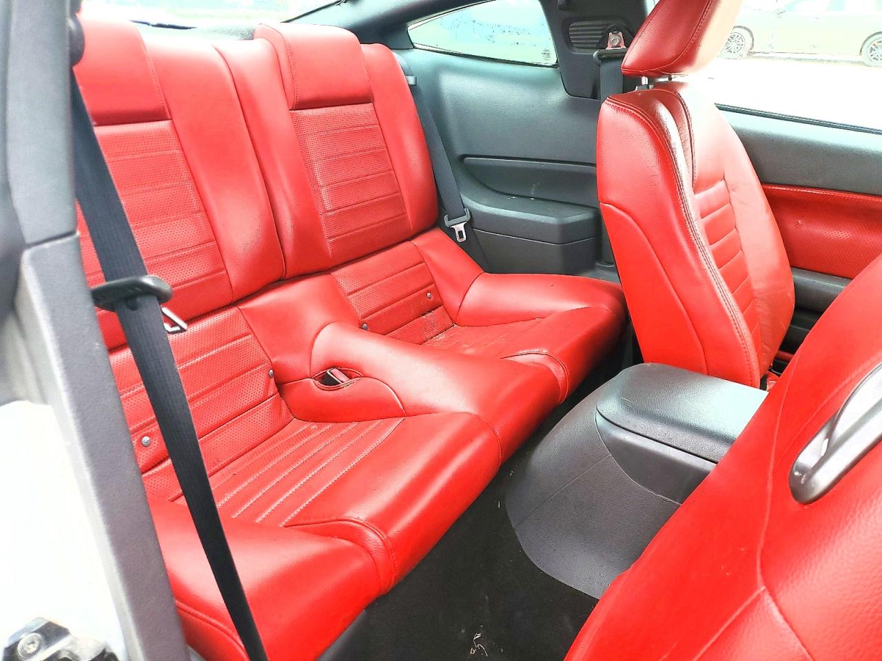 2005 FORD MUSTANG photo 19
