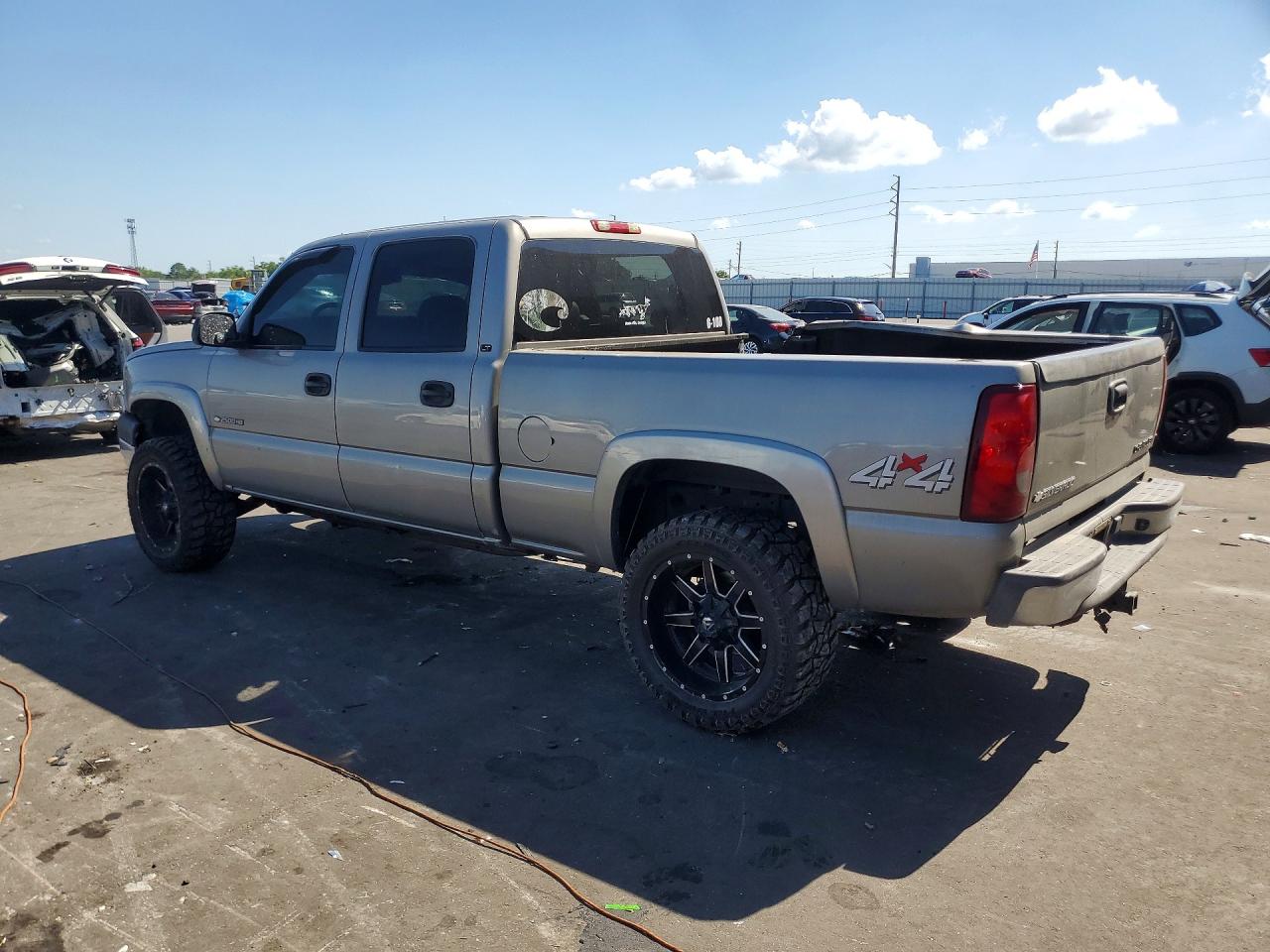 2003 CHEVROLET SILVERADO K2500 HEAVY DUTY photo 2
