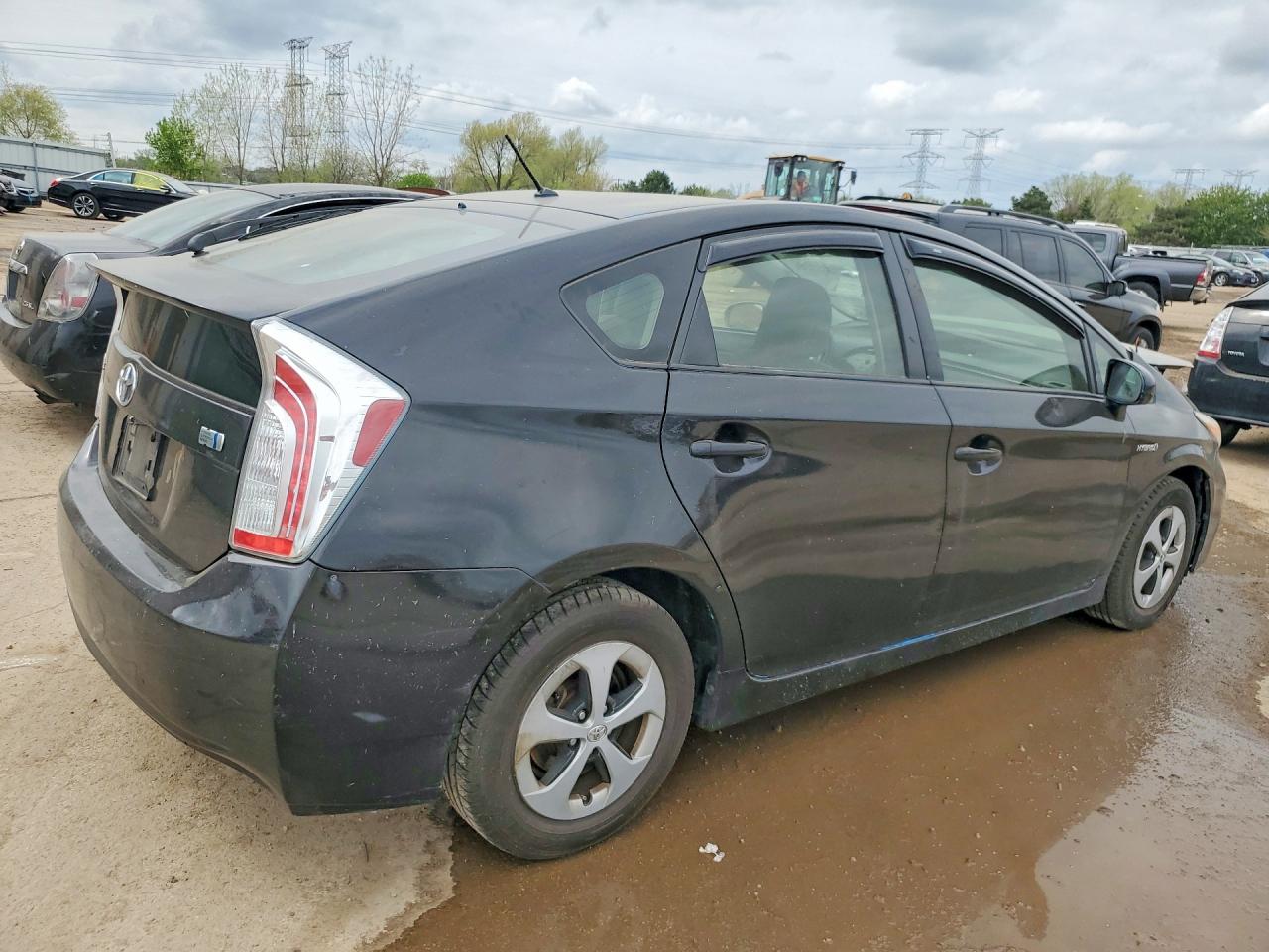 2012 TOYOTA PRIUS TWO photo 5
