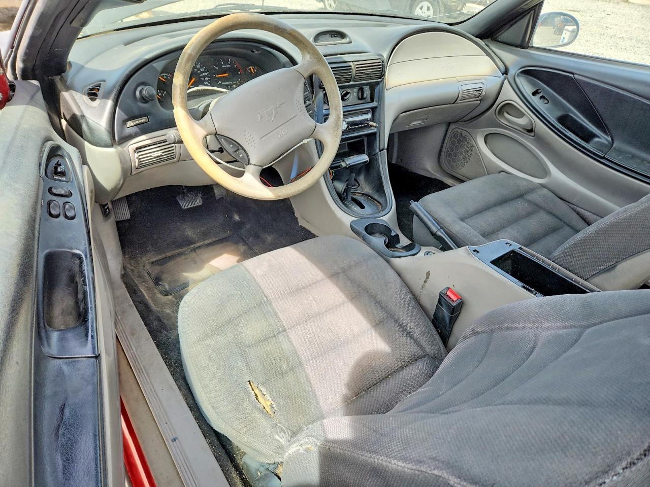 1996 FORD MUSTANG photo 8