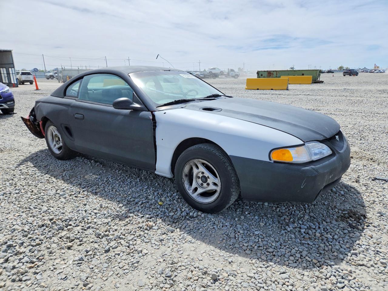 1996 FORD MUSTANG photo 4