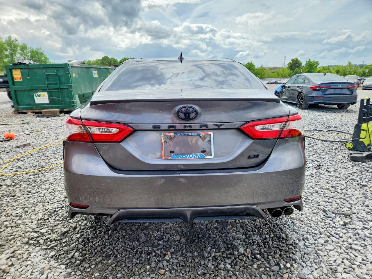 2020 TOYOTA CAMRY SE photo 11