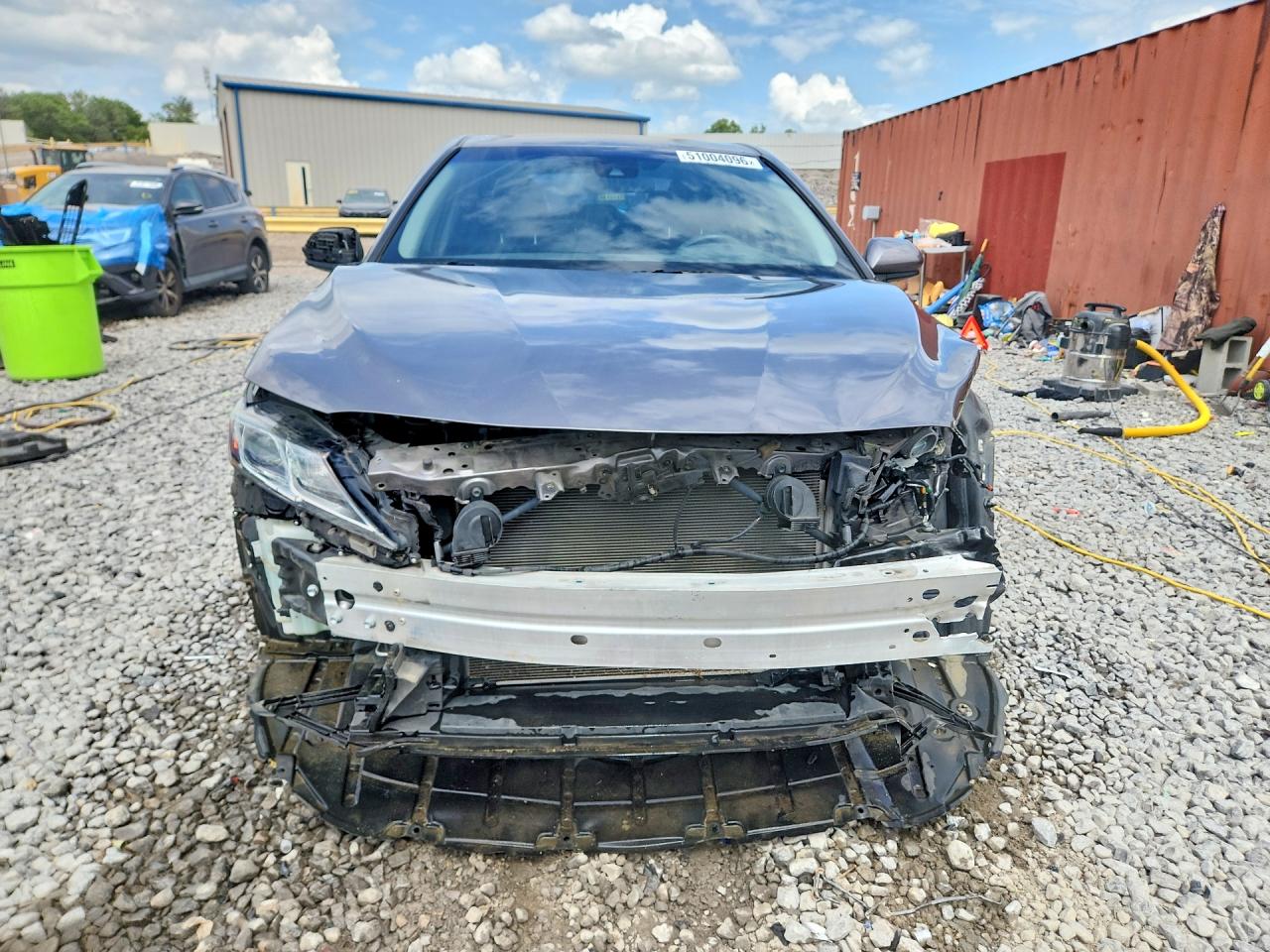 2020 TOYOTA CAMRY SE photo 9