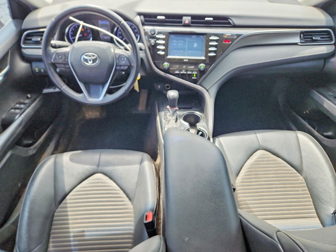 2020 TOYOTA CAMRY SE photo 15