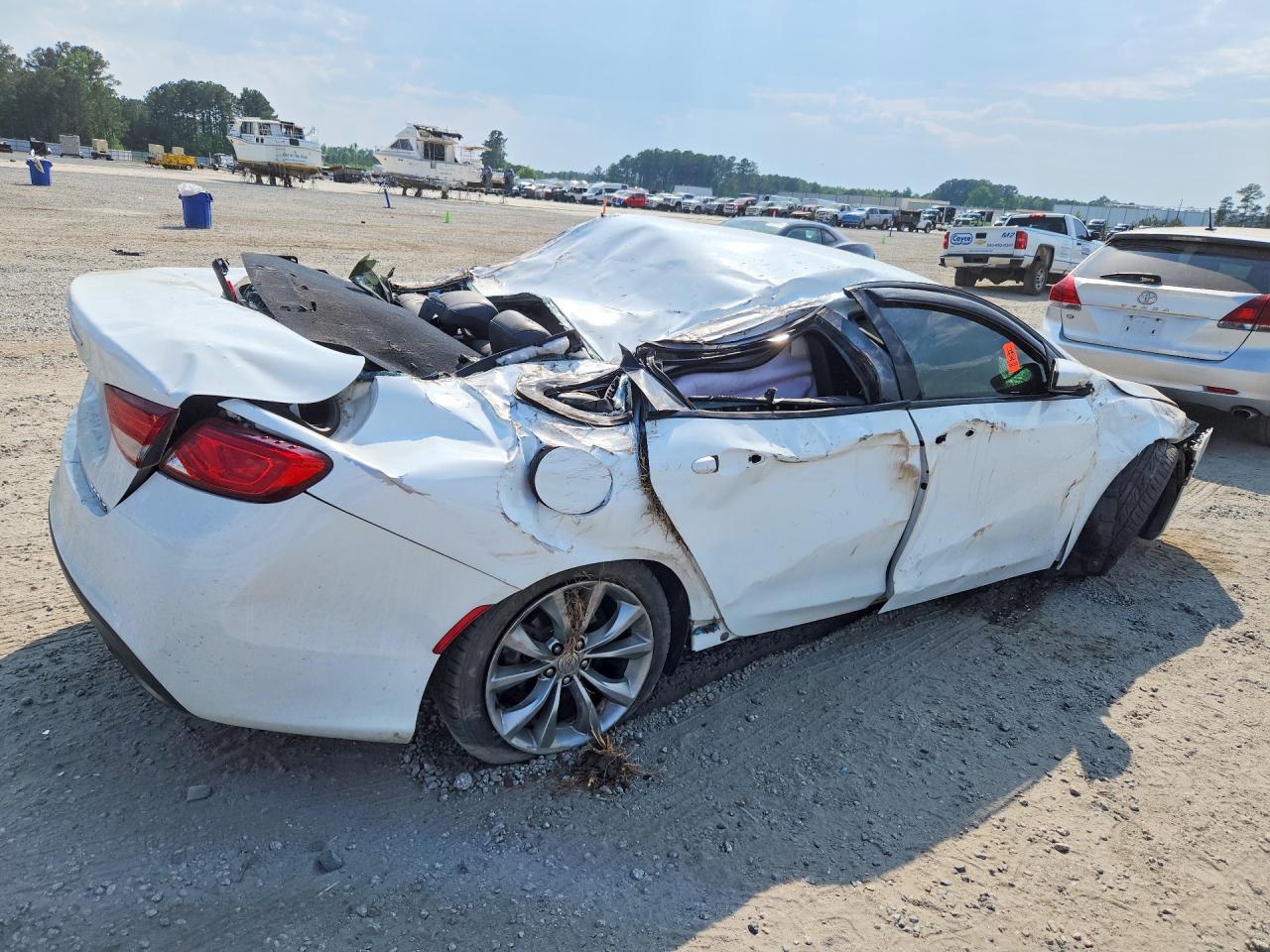 2015 CHRYSLER 200 S photo 5