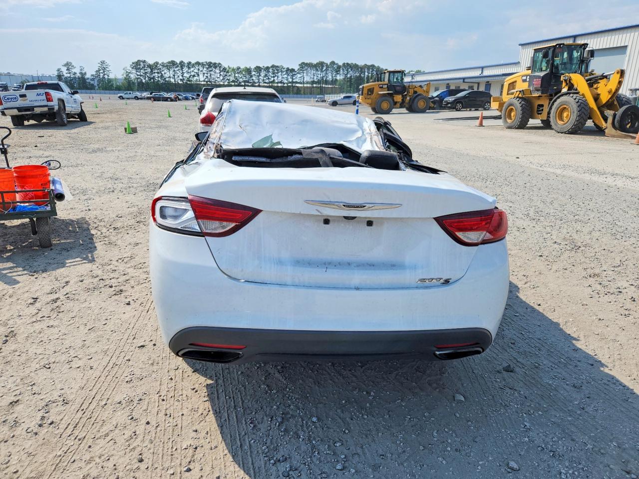 2015 CHRYSLER 200 S photo 11