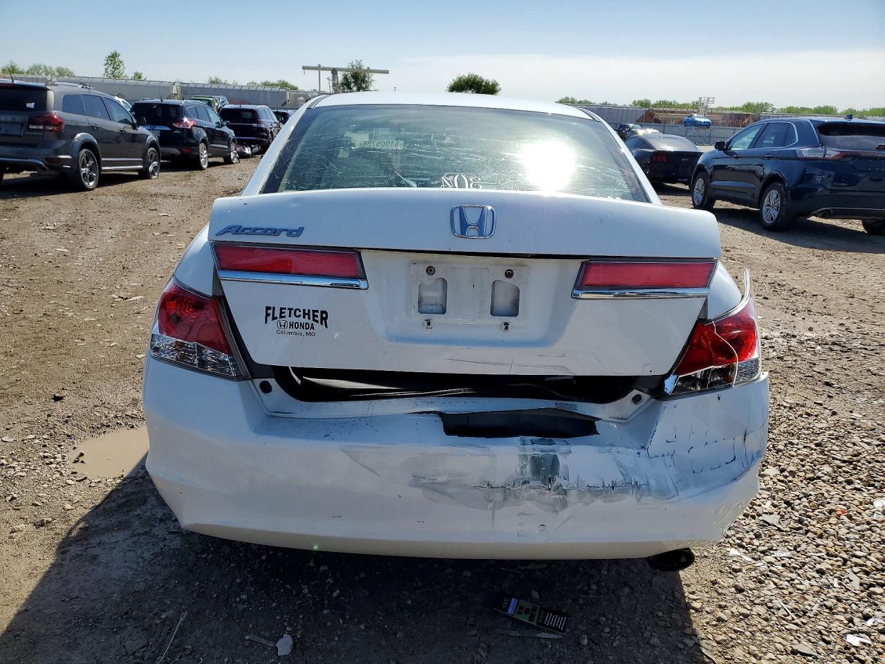 2012 HONDA ACCORD LX photo 11