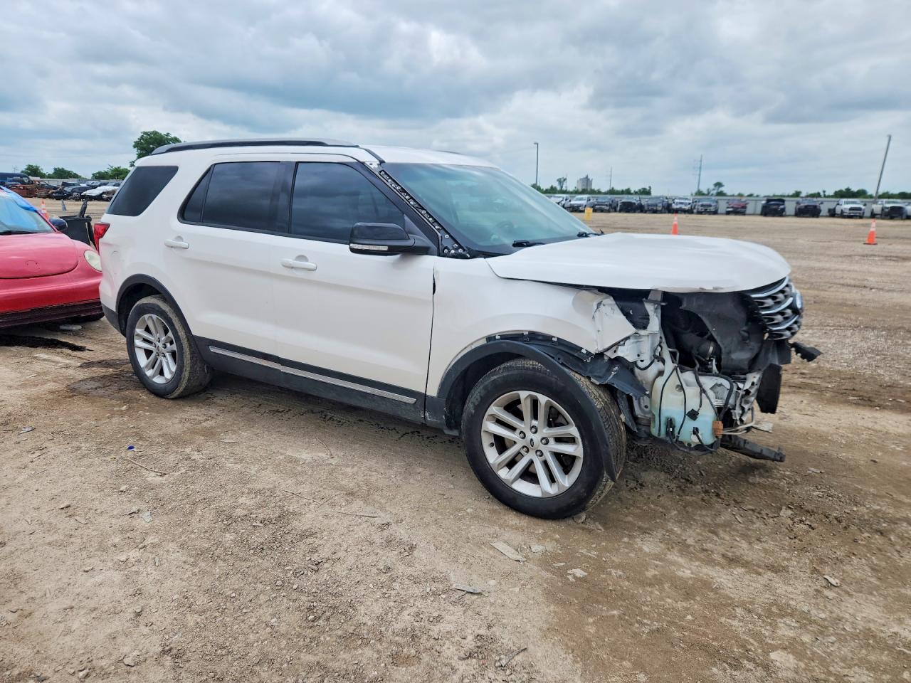 2016 FORD EXPLORER XLT photo 10