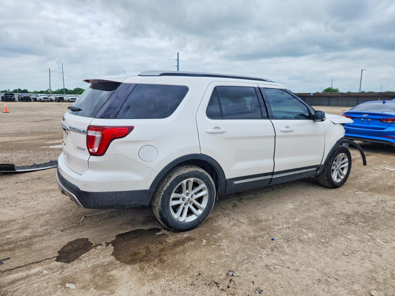 2016 FORD EXPLORER XLT photo 7