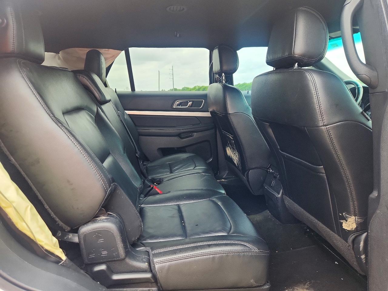 2016 FORD EXPLORER XLT photo 31