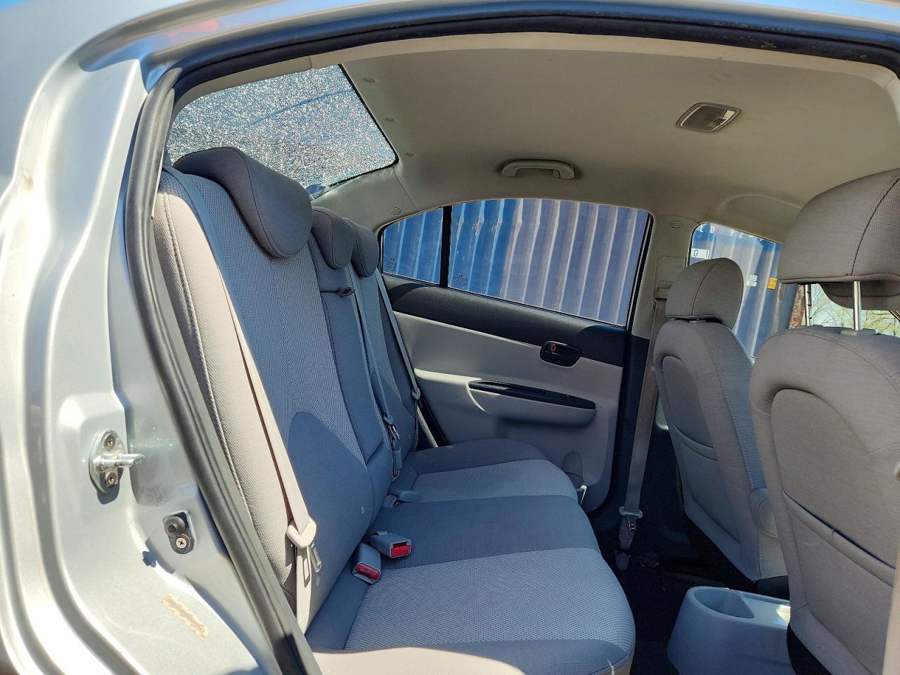 2008 HYUNDAI ACCENT GLS photo 28